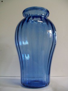 Vaso blu spicchio.