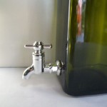 Bottiglia olio con rubinetto.